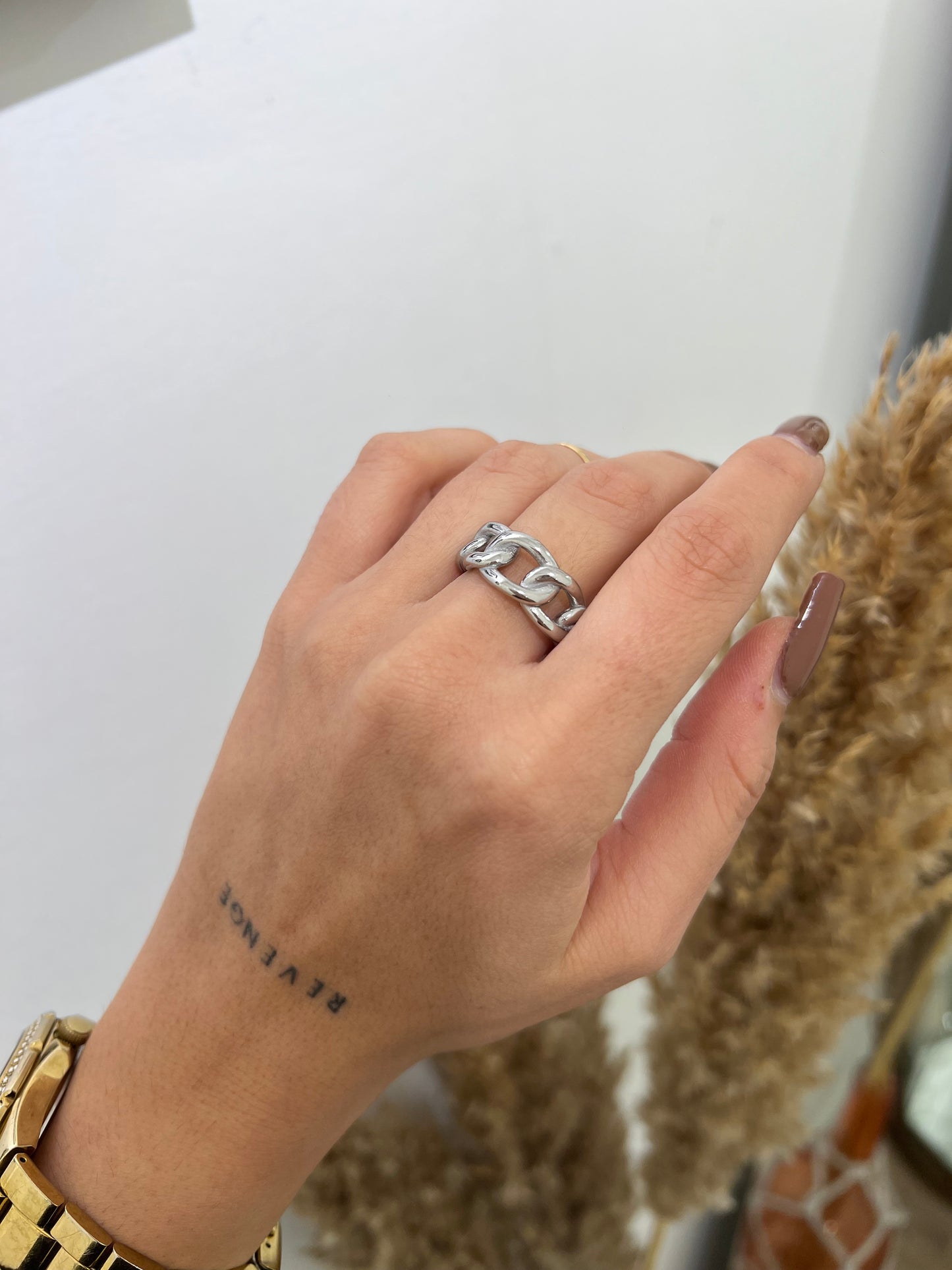 Anello Lola