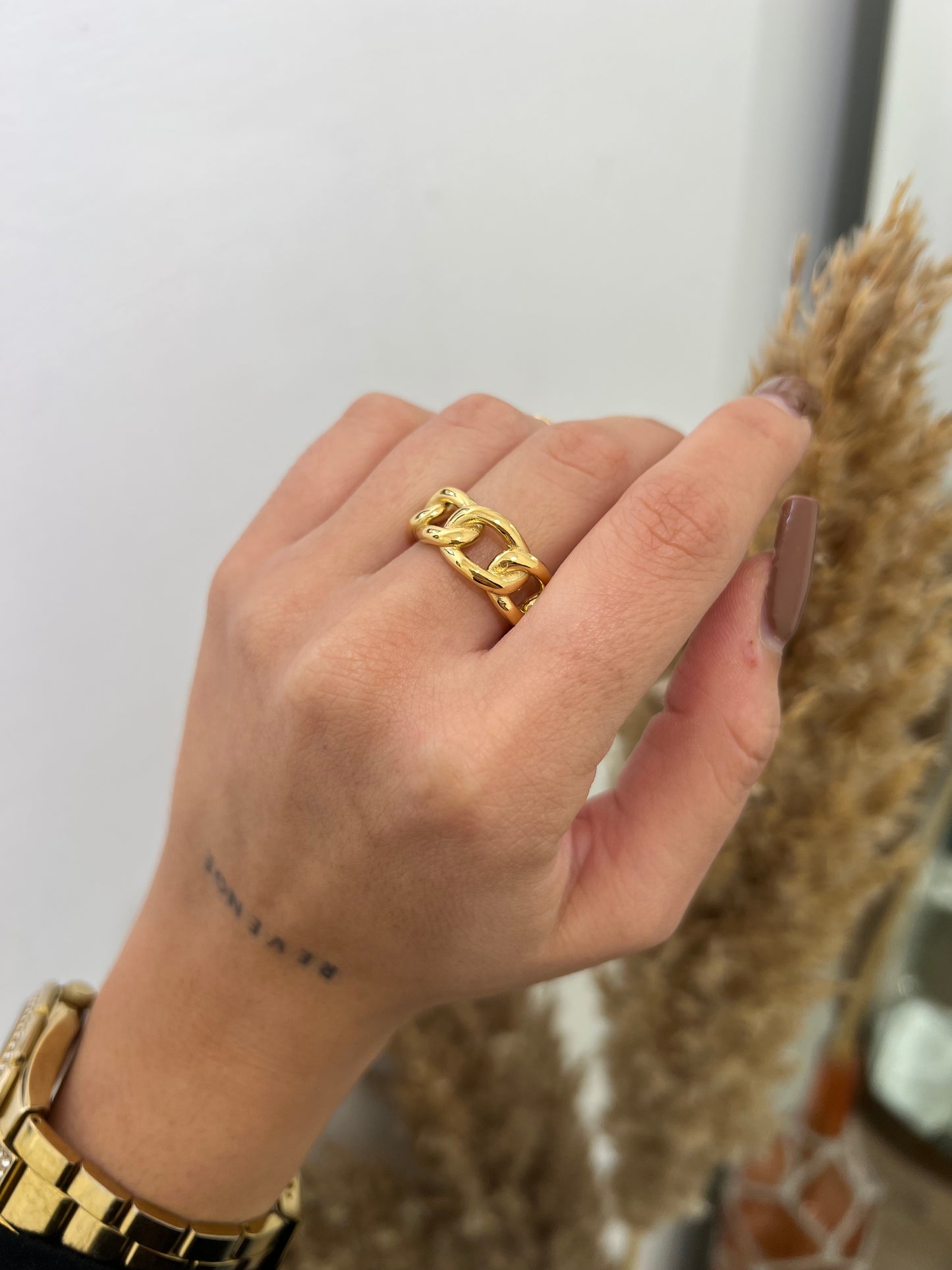 Anello Lola