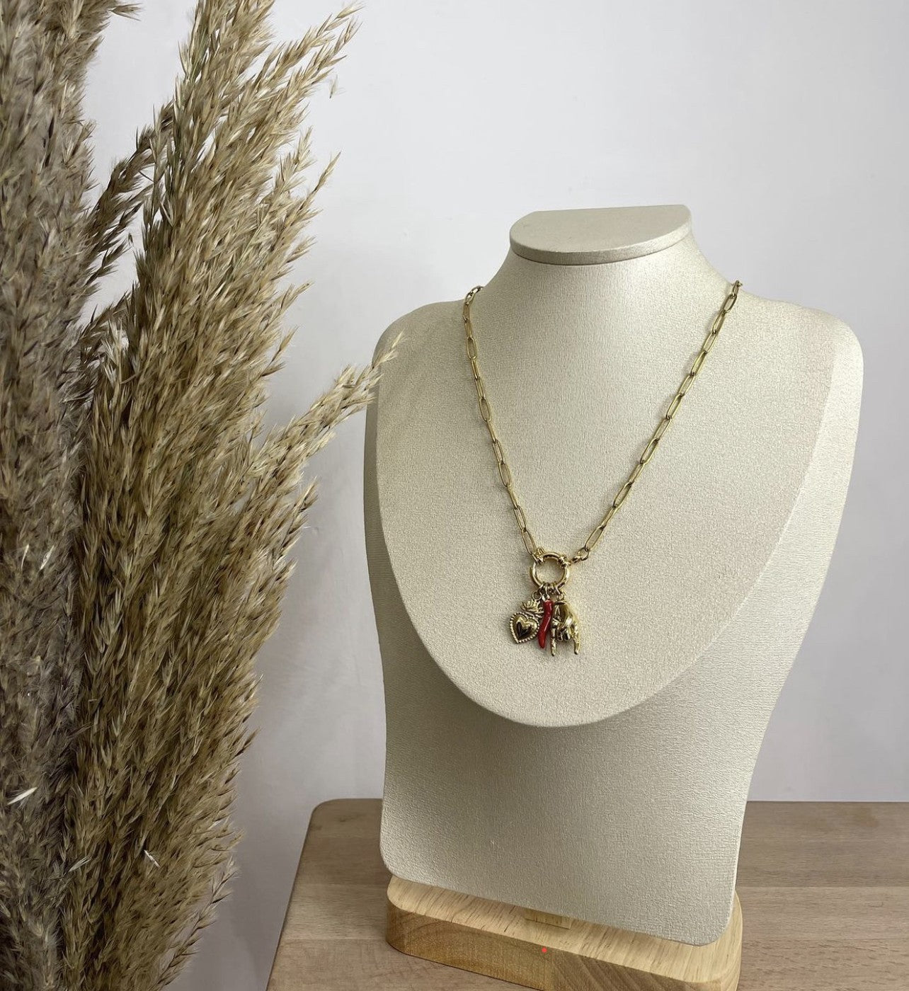 Collana Sciò sciò
