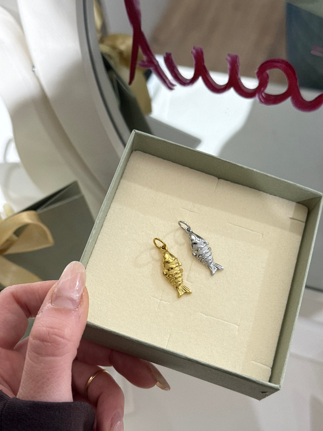 Ciondolo Oltre la corrente - Bilè