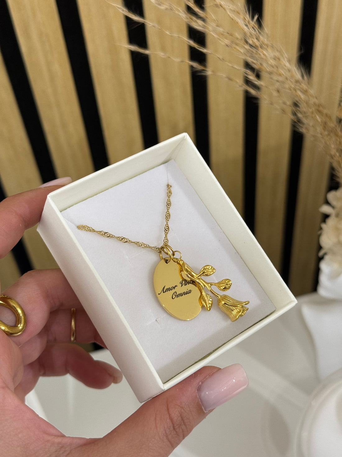 Ciondolo rosa della rinascita - Bilè