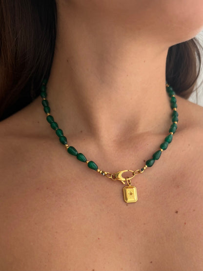 Collana Giada con moschettone porta ciondoli