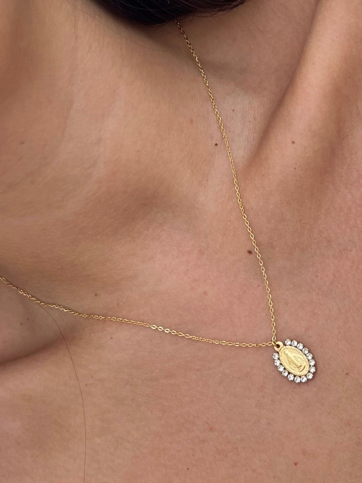 Ciondolo Madonnina Shine - Bilè